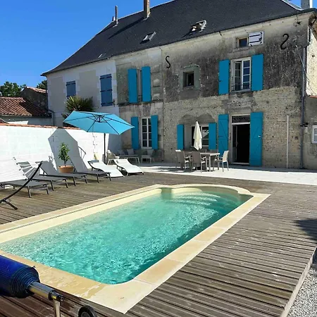 Vakantiehuis Stunning Maison Du Maitre Near Cognac Private Pool Haimps